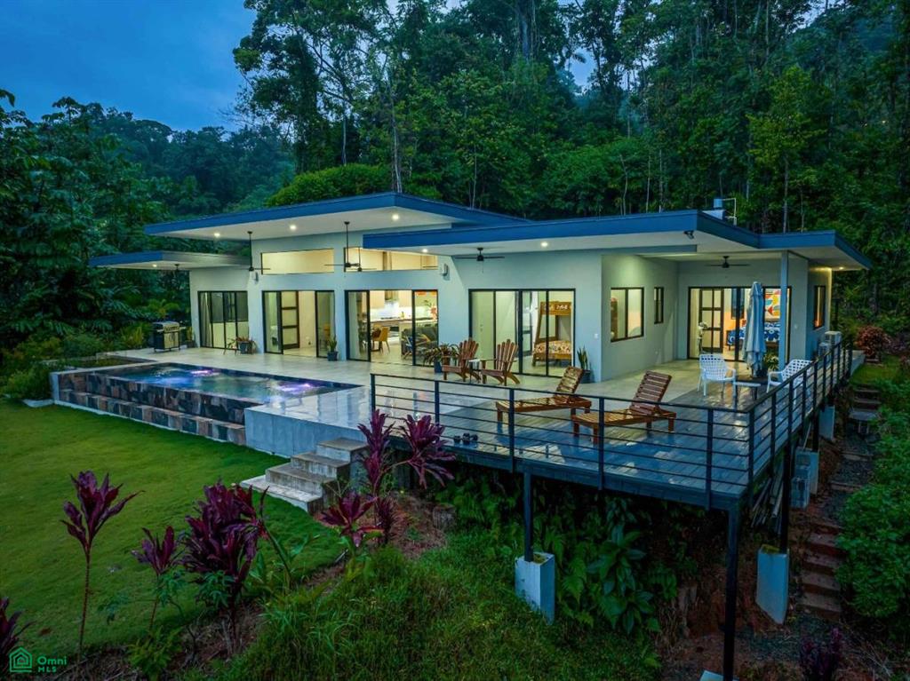 Coastal and Ocean Views Casa Los Delfines One Level Private and Modern Home, Dominical, Quepos, Puntarenas