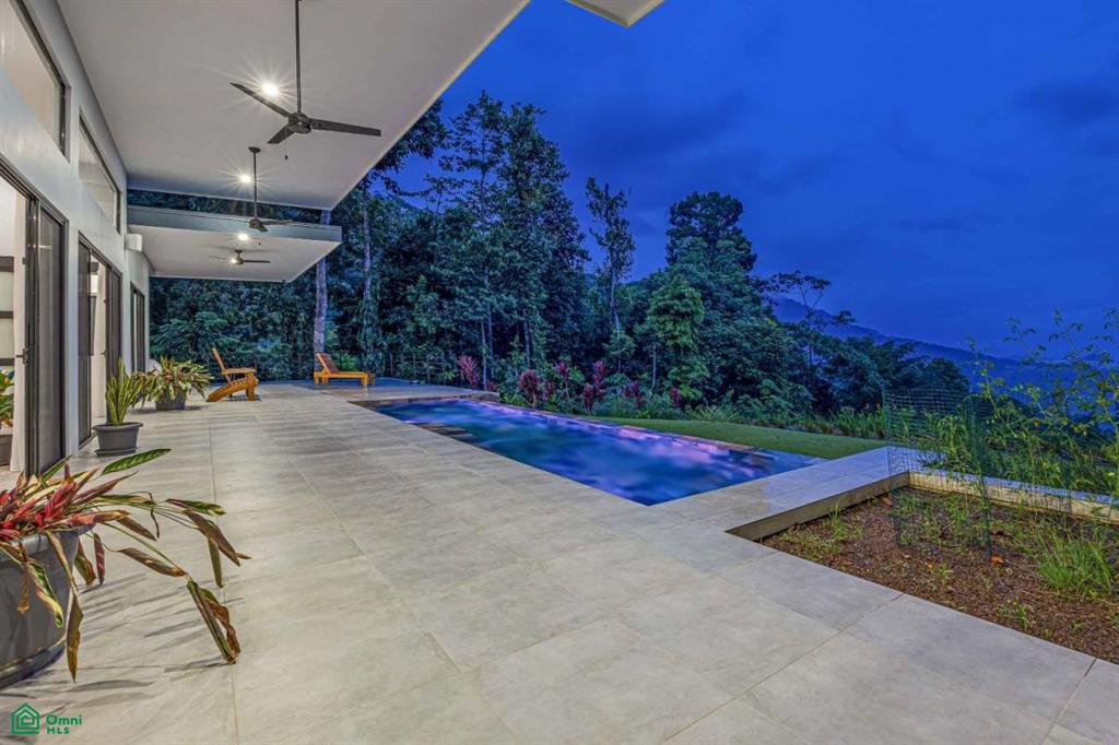 Coastal and Ocean Views Casa Los Delfines One Level Private and Modern Home, Dominical, Quepos, Puntarenas