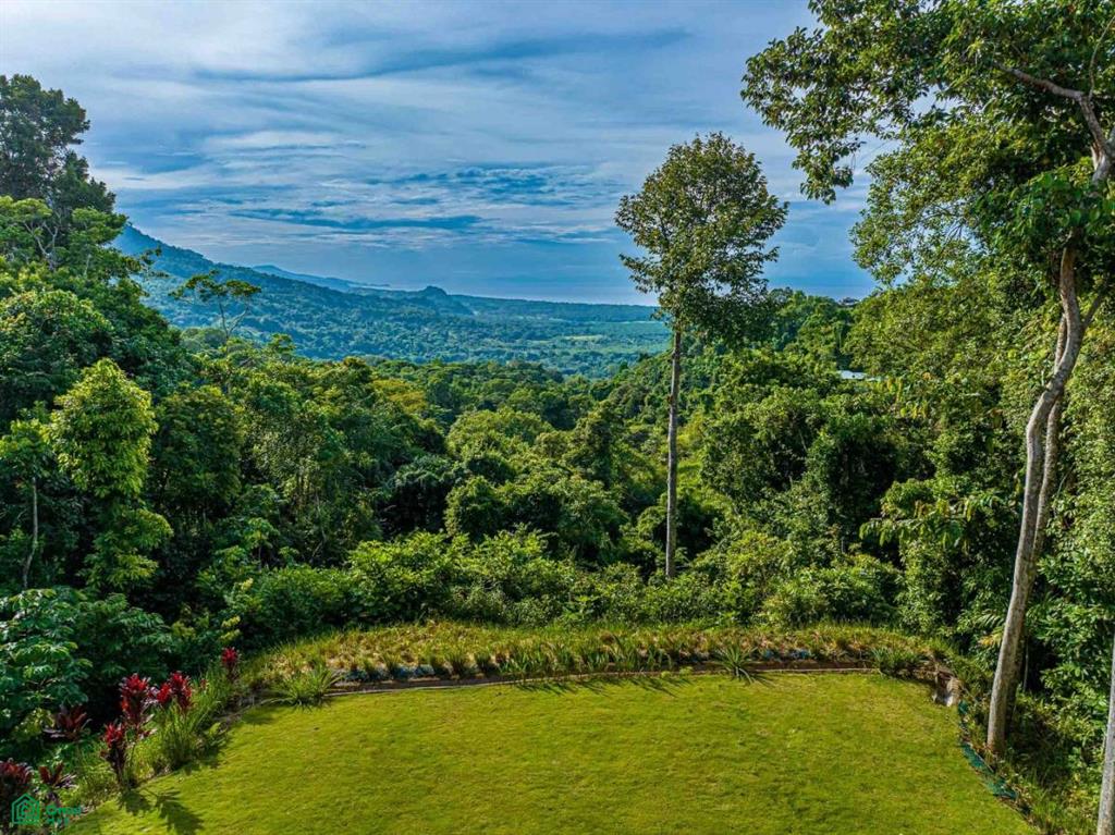 Coastal and Ocean Views Casa Los Delfines One Level Private and Modern Home, Dominical, Quepos, Puntarenas
