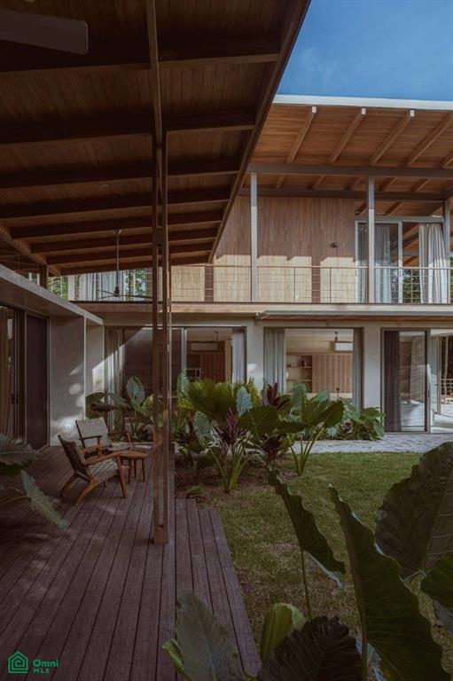 Designer Home With Ocean And Mountain Views