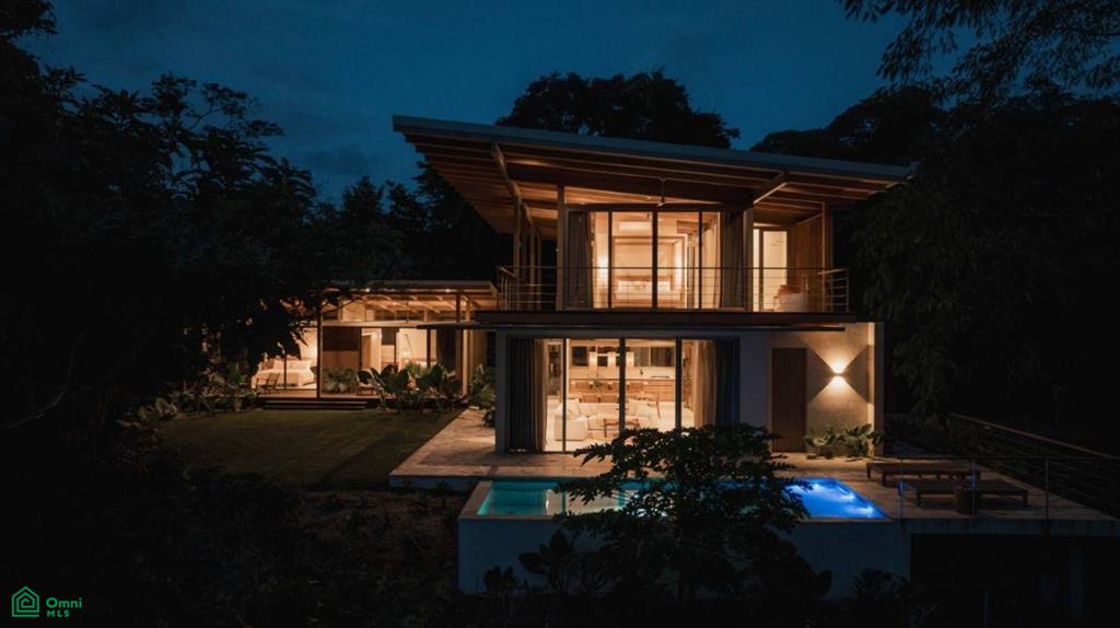 Designer Home With Ocean And Mountain Views