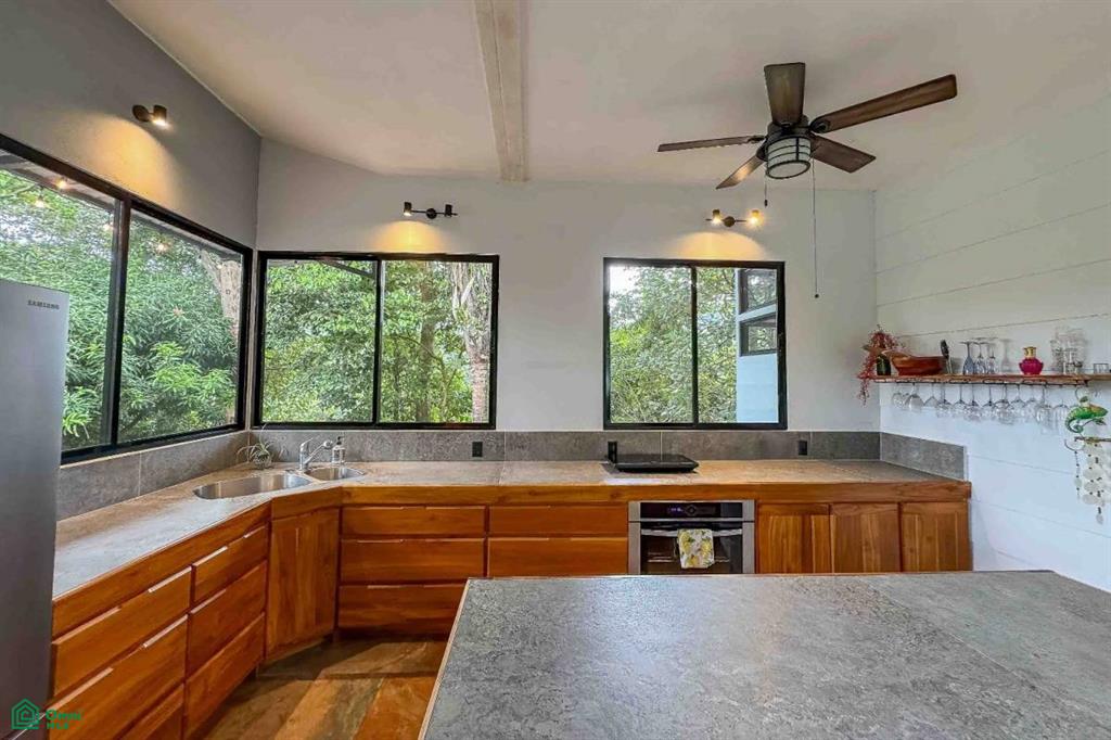 Mountain View Home Gated Community , Puntarenas