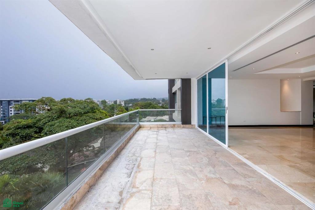 Panoramic Cosmopolitan Apartment in Jaboncillos , Escazú, San Jose