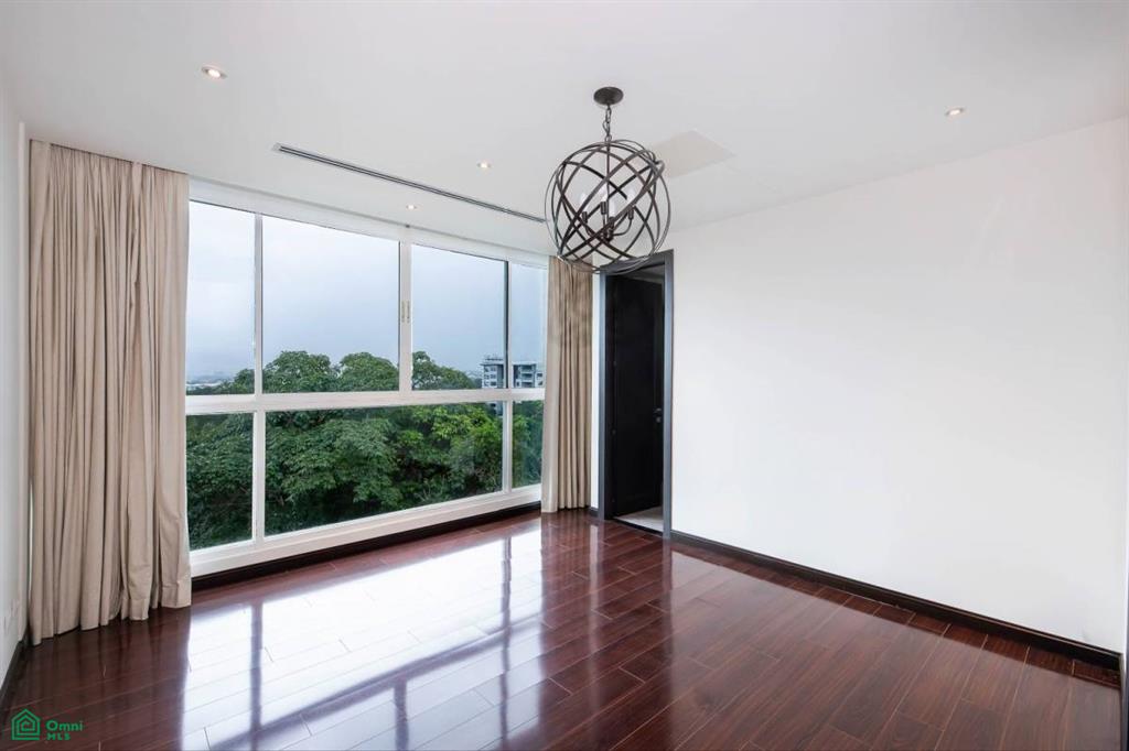Panoramic Cosmopolitan Apartment in Jaboncillos , Escazú, San Jose