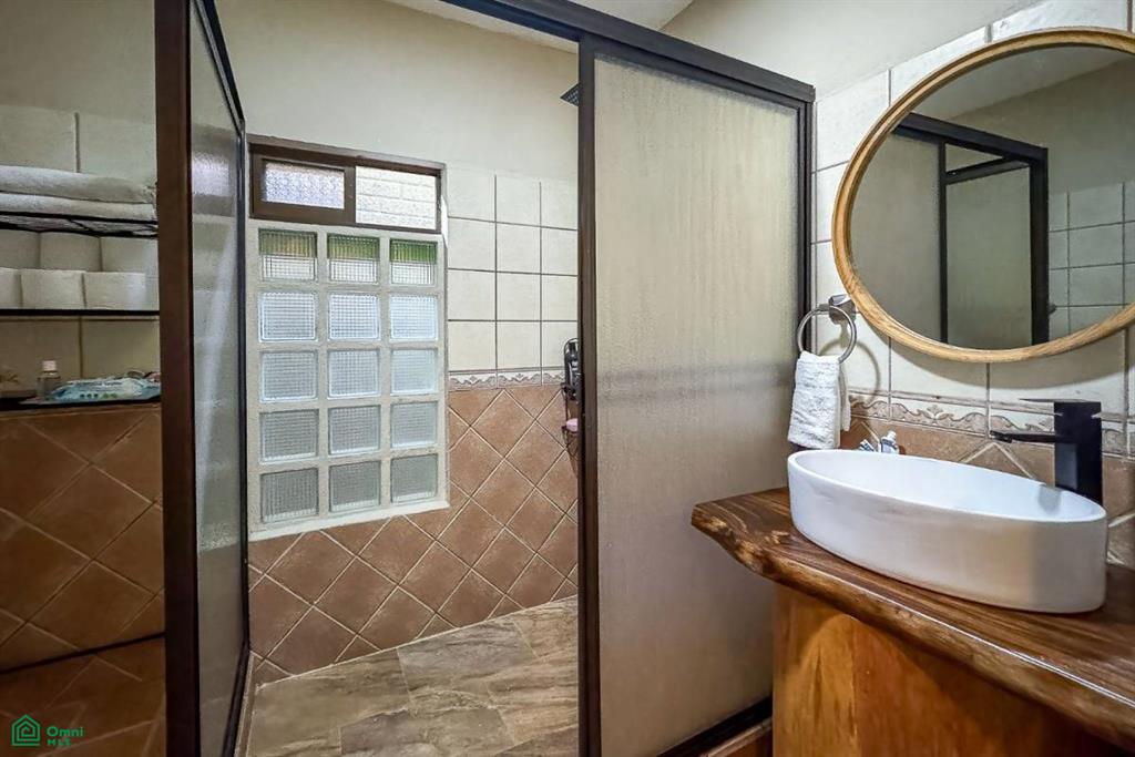 Affordable Remodeled Home for Sale Manuel Antonio , Quepos, Quepos, Puntarenas