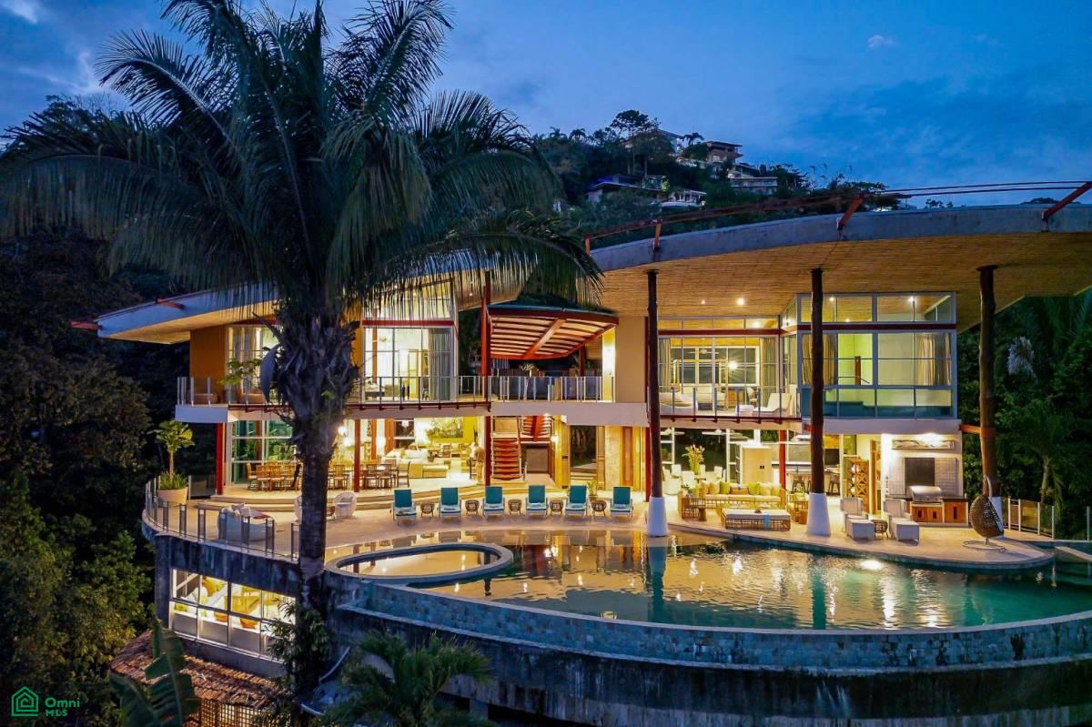 Luxury Mountain and Ocean View Villa, Quepos, Quepos, Puntarenas