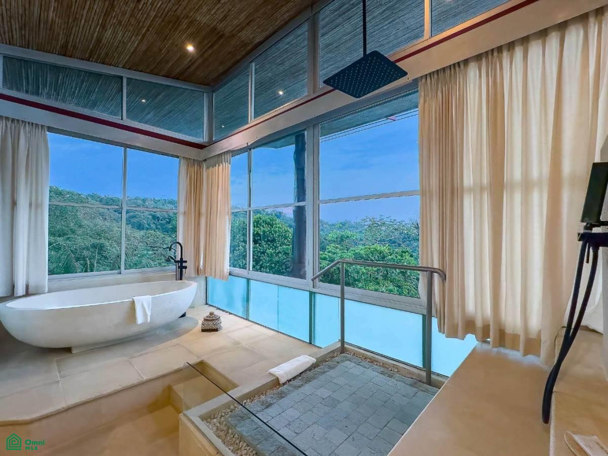 Luxury Mountain and Ocean View Villa, Quepos, Quepos, Puntarenas
