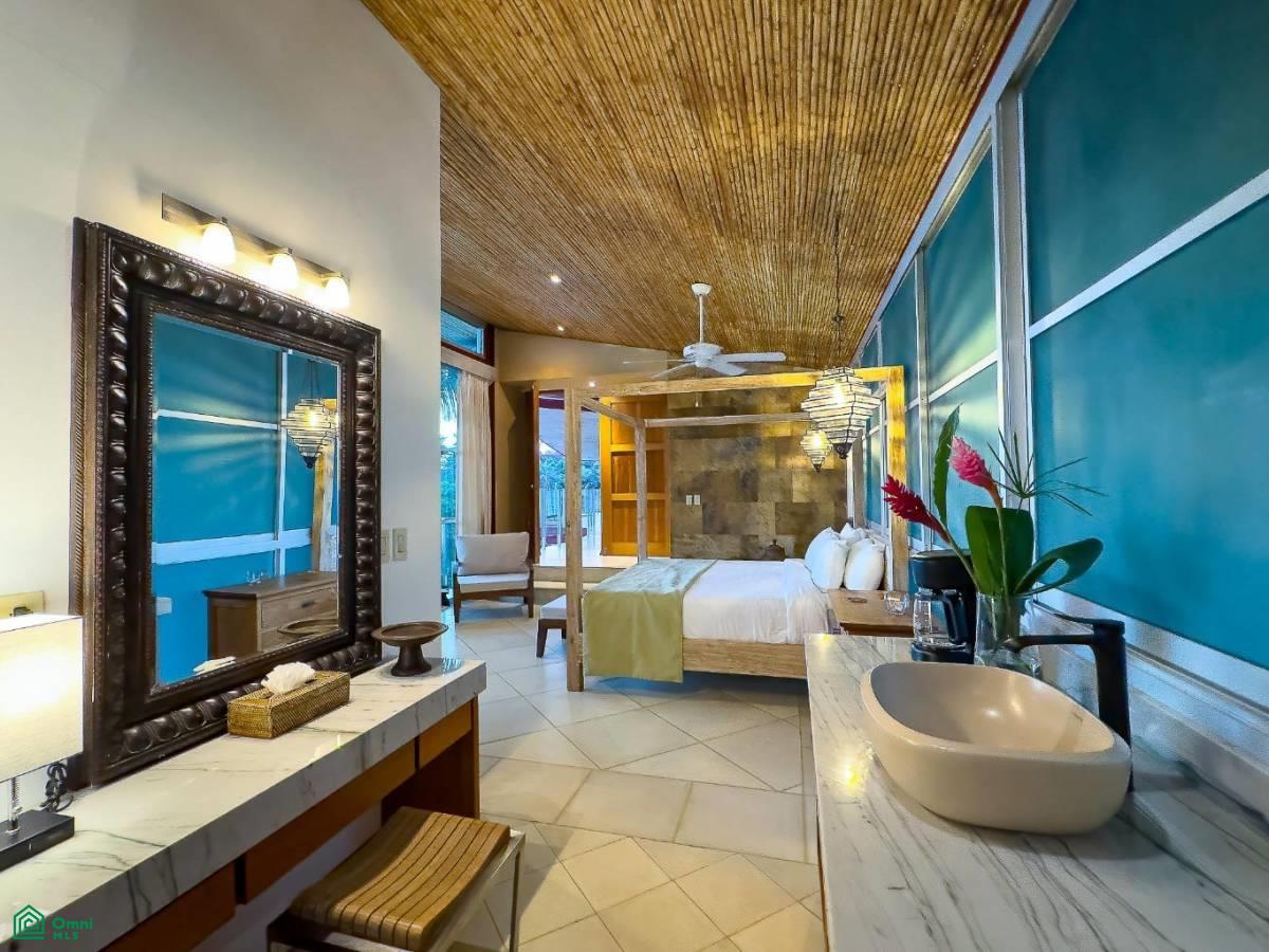 Luxury Mountain and Ocean View Villa, Quepos, Quepos, Puntarenas