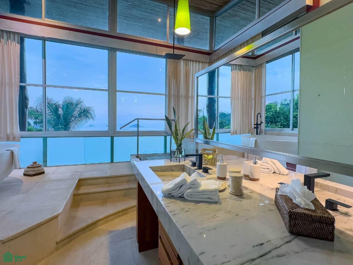 Luxury Mountain and Ocean View Villa, Quepos, Quepos, Puntarenas