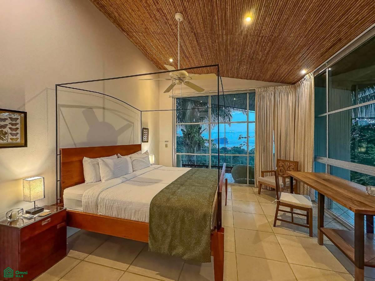 Luxury Mountain and Ocean View Villa, Quepos, Quepos, Puntarenas