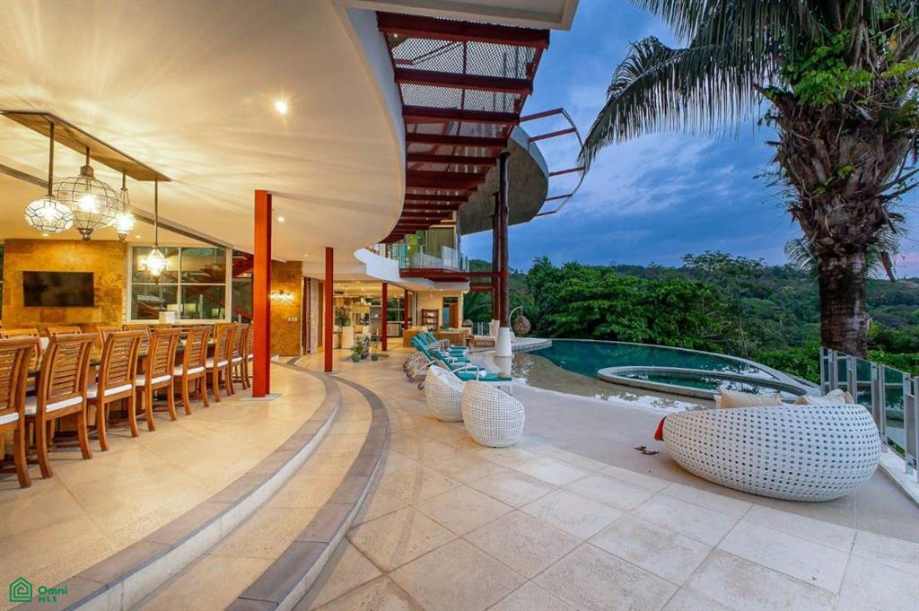 Luxury Mountain and Ocean View Villa, Quepos, Quepos, Puntarenas