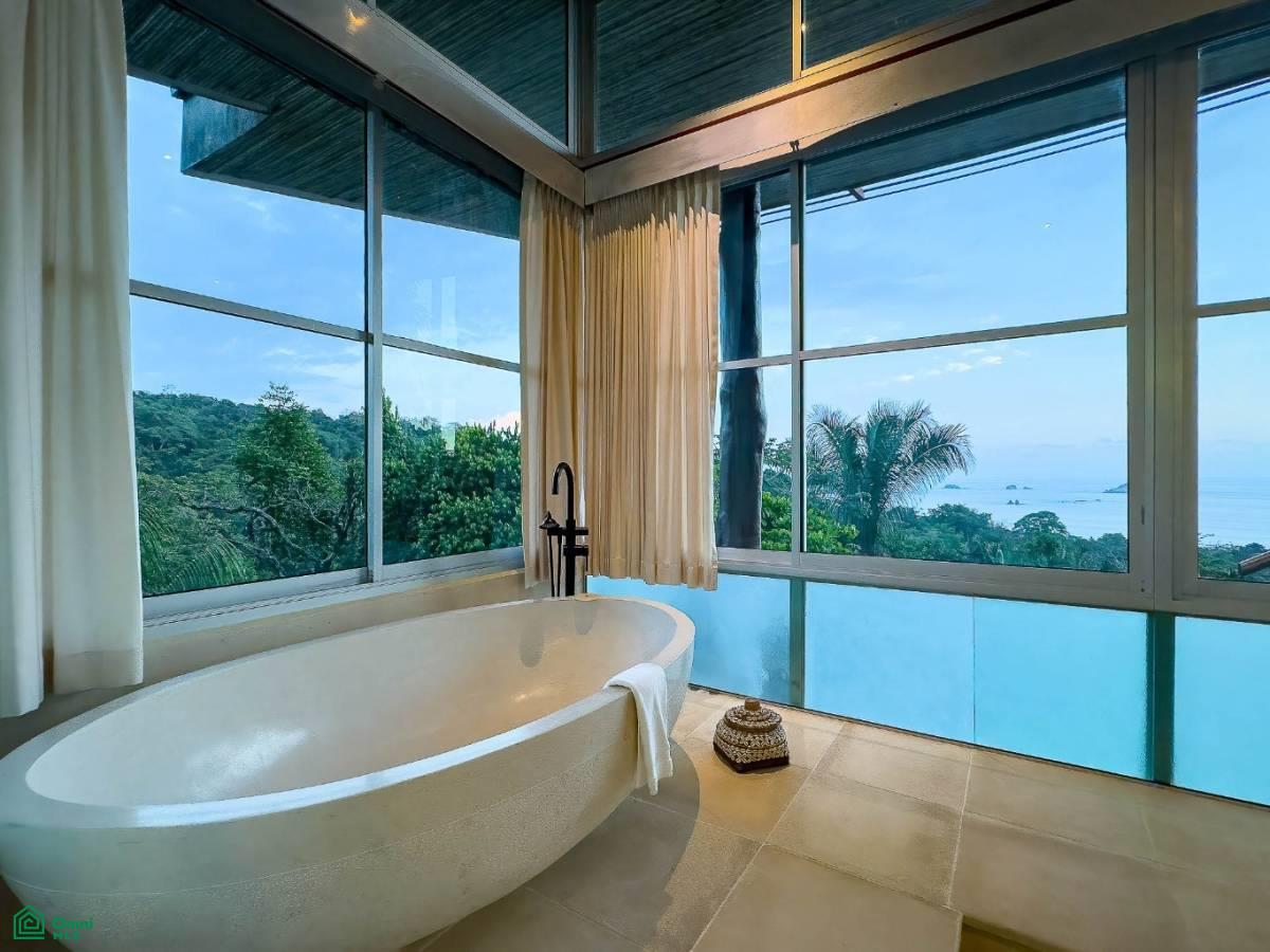 Luxury Mountain and Ocean View Villa, Quepos, Quepos, Puntarenas