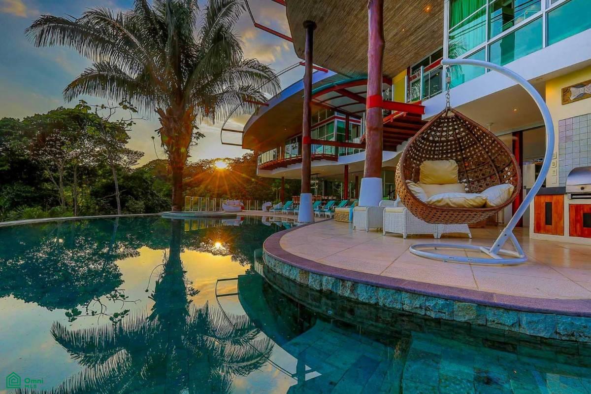 Luxury Mountain and Ocean View Villa, Quepos, Quepos, Puntarenas