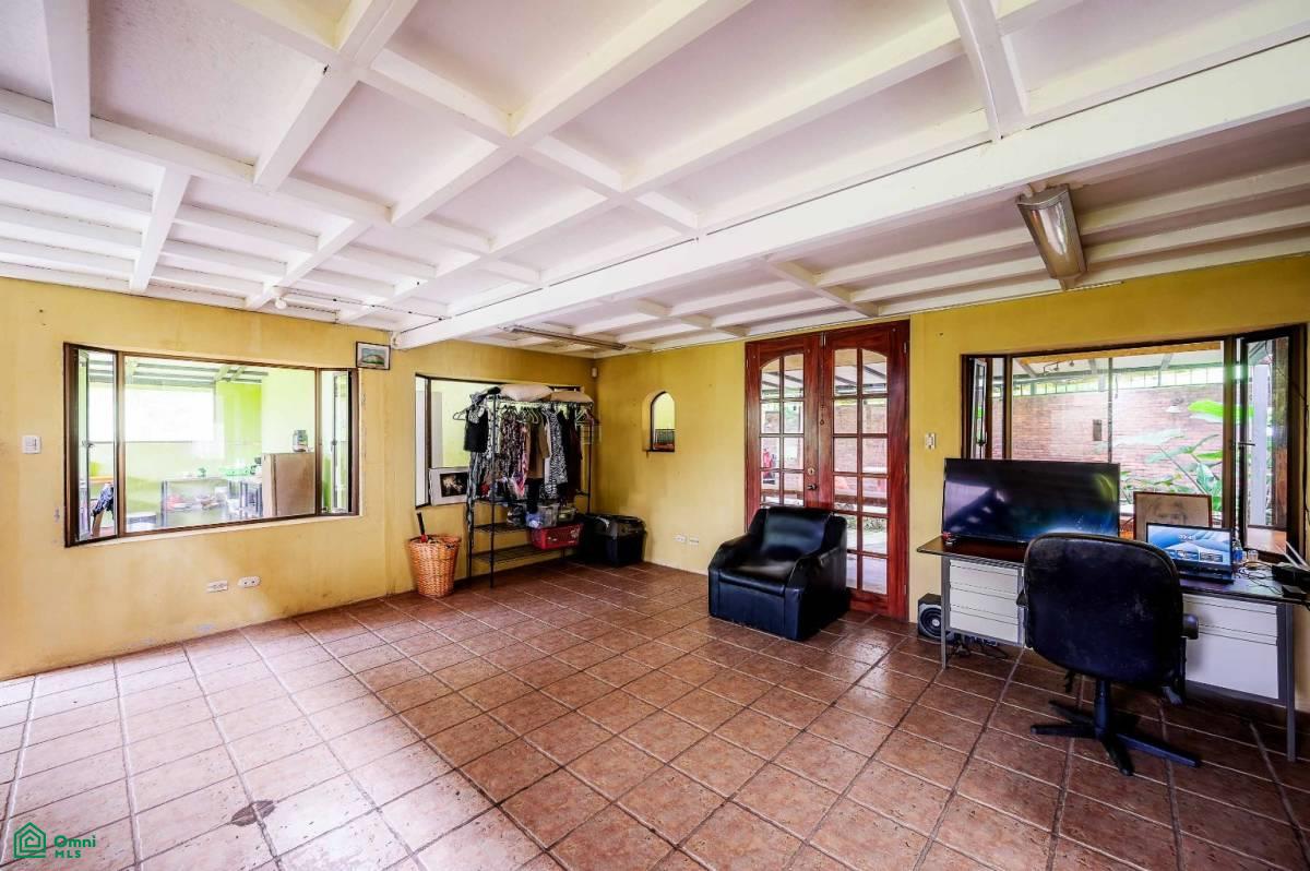 Main Road Commercial Property , Tilarán, Guanacaste