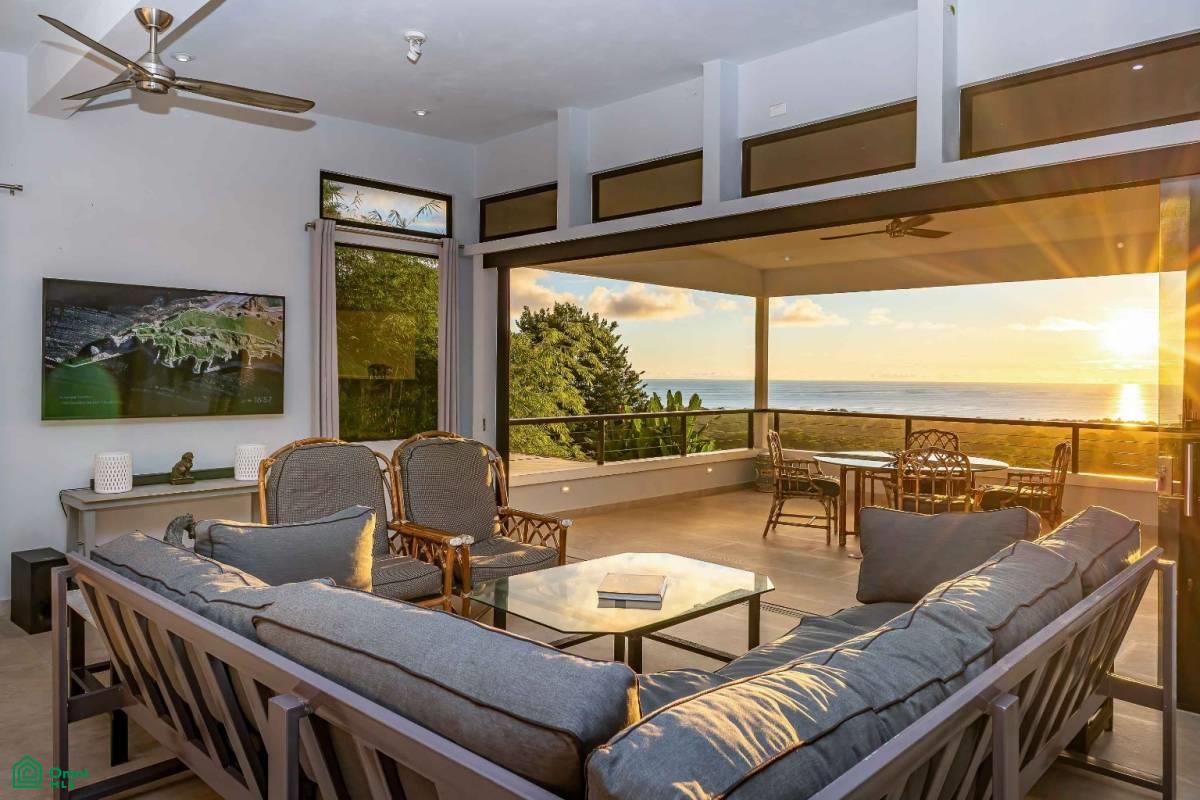 Hilltop Villa with Infinity Pool , Bahía Ballena, Osa, Puntarenas
