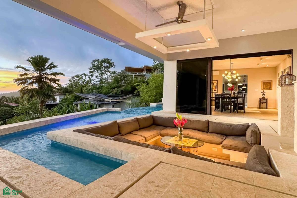 Hilltop Villa with Infinity Pool , Bahía Ballena, Osa, Puntarenas