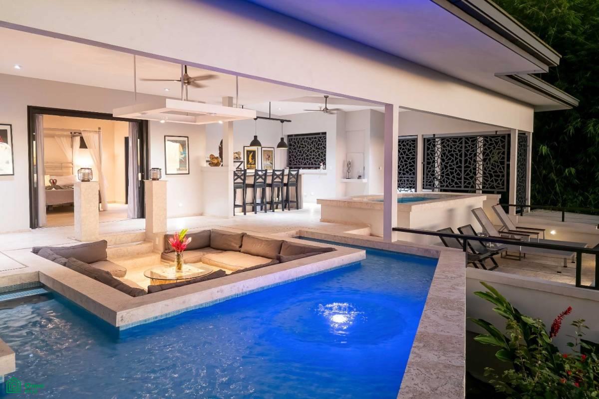 Hilltop Villa with Infinity Pool , Bahía Ballena, Osa, Puntarenas