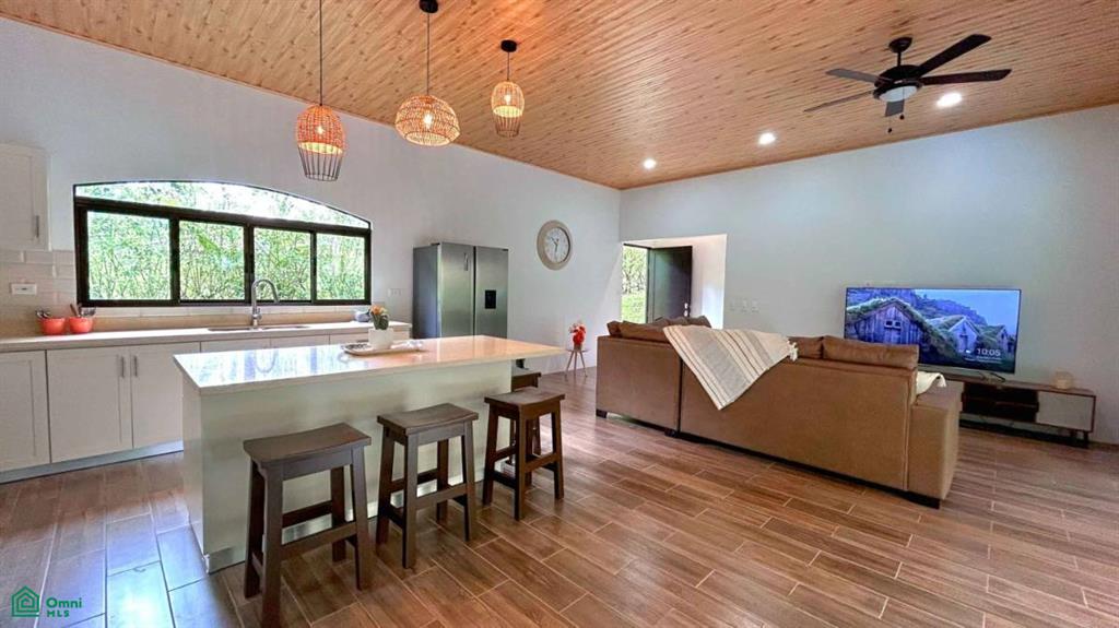 Single Level Tropical Home , Puerto Cortés, Osa, Puntarenas