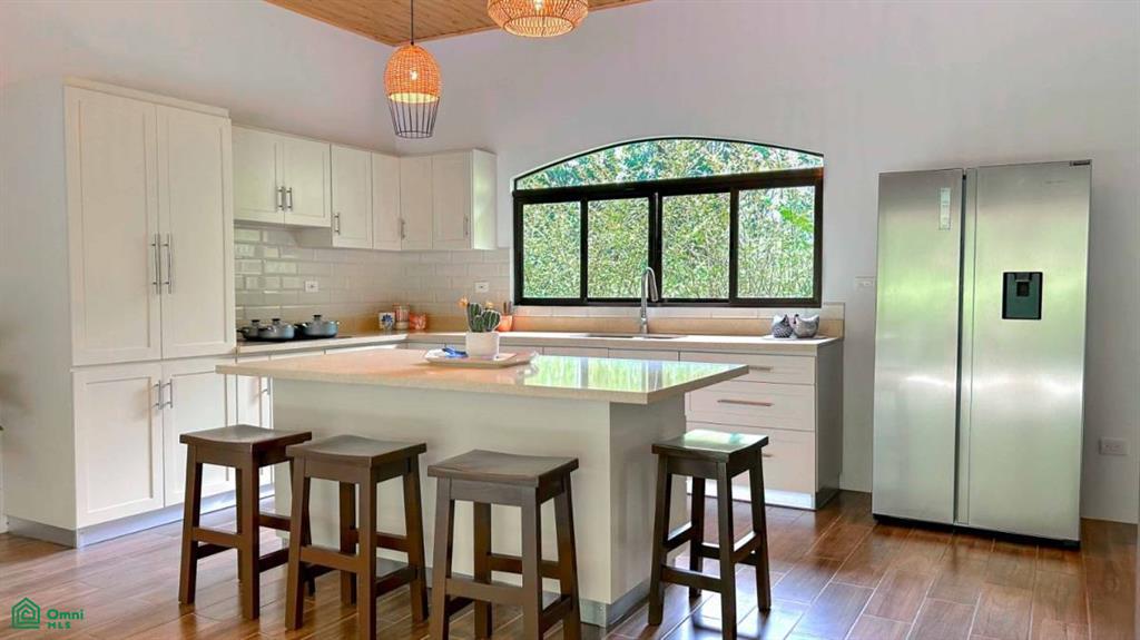 Single Level Tropical Home , Puerto Cortés, Osa, Puntarenas