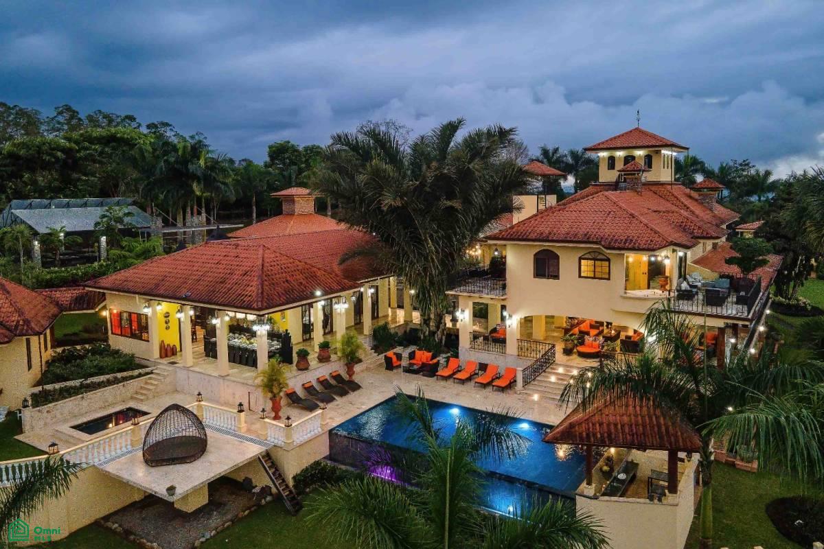 Rancho Villa Verde Grand Luxury Estate, San Isidro del General, Perez Zeledon, San Jose