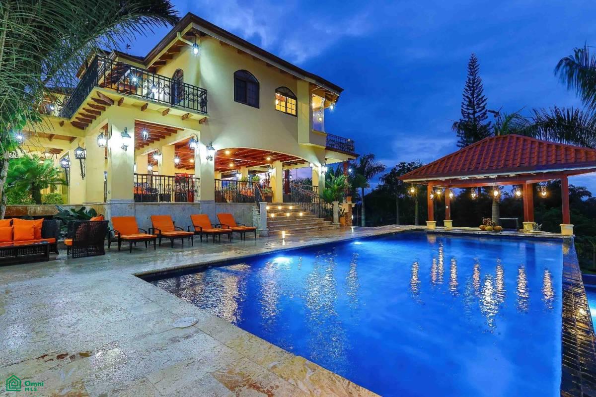 Rancho Villa Verde Grand Luxury Estate, San Isidro del General, Perez Zeledon, San Jose