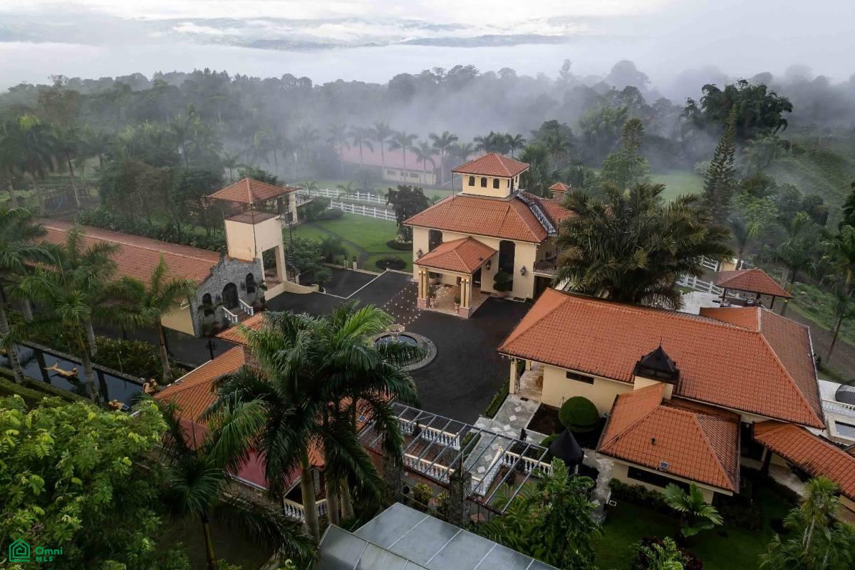 Rancho Villa Verde Grand Luxury Estate, San Isidro del General, Perez Zeledon, San Jose