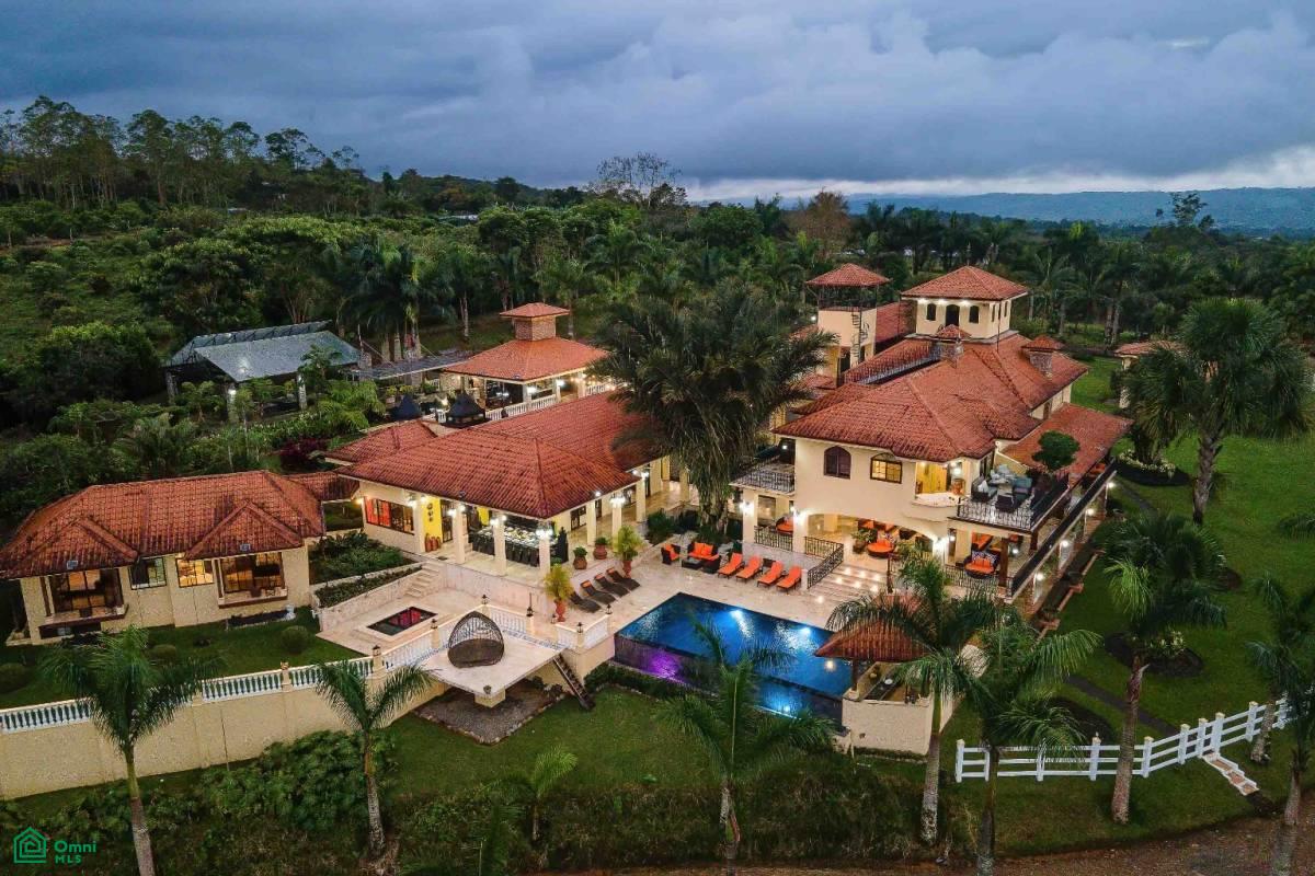 Rancho Villa Verde Grand Luxury Estate, San Isidro del General, Perez Zeledon, San Jose