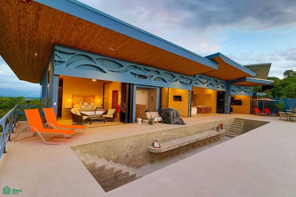 Private Gated Community Modern Luxury Villa near Marina, Quepos, Quepos, Puntarenas