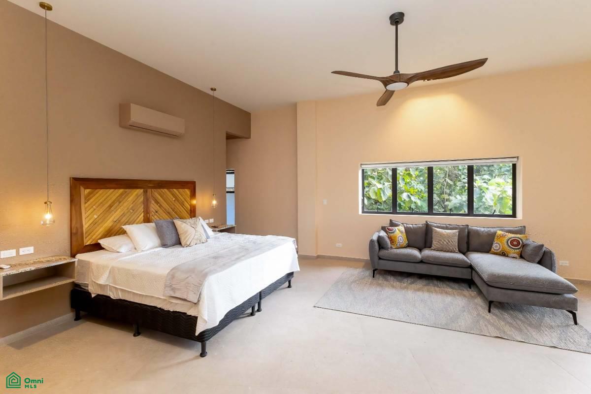 Private Gated Community Modern Luxury Villa near Marina, Quepos, Quepos, Puntarenas