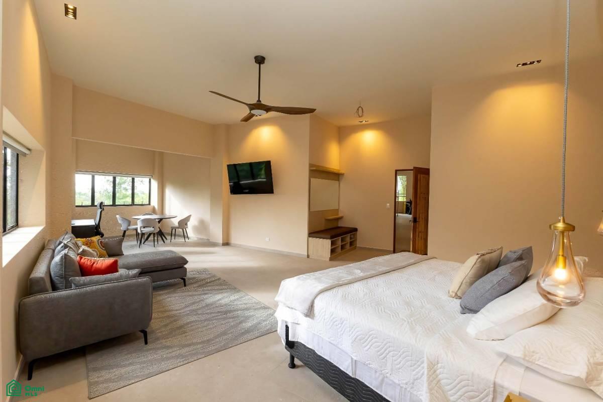 Private Gated Community Modern Luxury Villa near Marina, Quepos, Quepos, Puntarenas