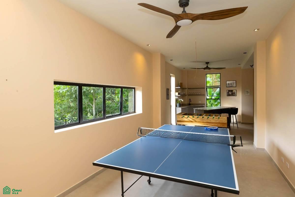 Private Gated Community Modern Luxury Villa near Marina, Quepos, Quepos, Puntarenas