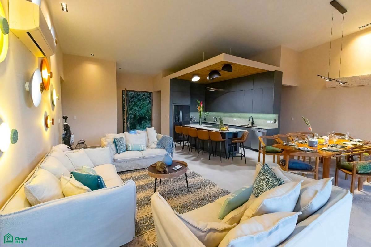 Private Gated Community Modern Luxury Villa near Marina, Quepos, Quepos, Puntarenas