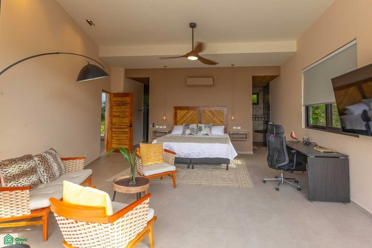 Private Gated Community Modern Luxury Villa near Marina, Quepos, Quepos, Puntarenas