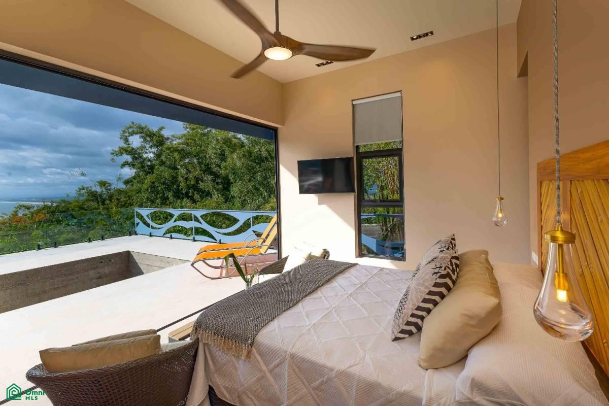 Private Gated Community Modern Luxury Villa near Marina, Quepos, Quepos, Puntarenas