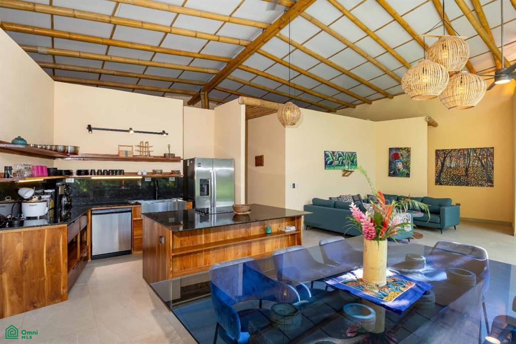 Gated Community near Marina Villa Bamboo Luxury Jungle Retreat, Quepos, Quepos, Puntarenas