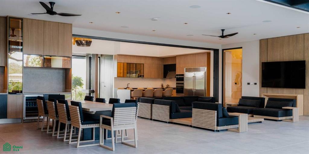 7 Bedroom Newly Built Estate Modern Home with Guest Villa, Santa Cruz, Guanacaste