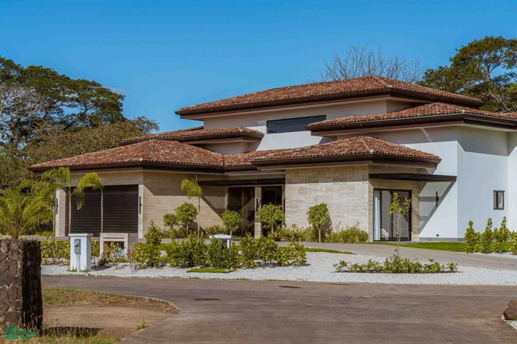 7 Bedroom Newly Built Estate Modern Home with Guest Villa, Santa Cruz, Guanacaste