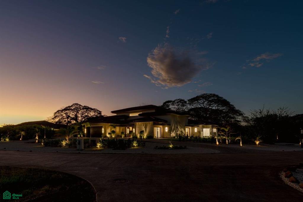 7 Bedroom Newly Built Estate Modern Home with Guest Villa, Santa Cruz, Guanacaste