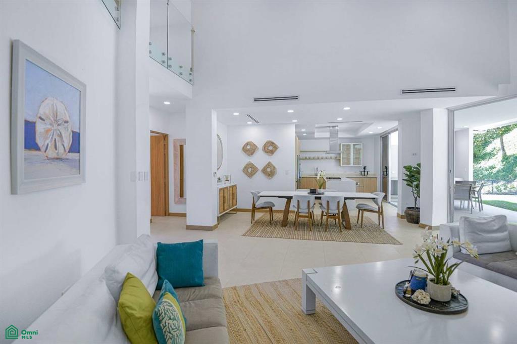 Gated Community Unit 14 Contemporary Beach Residence, Jacó, Garabito, Puntarenas