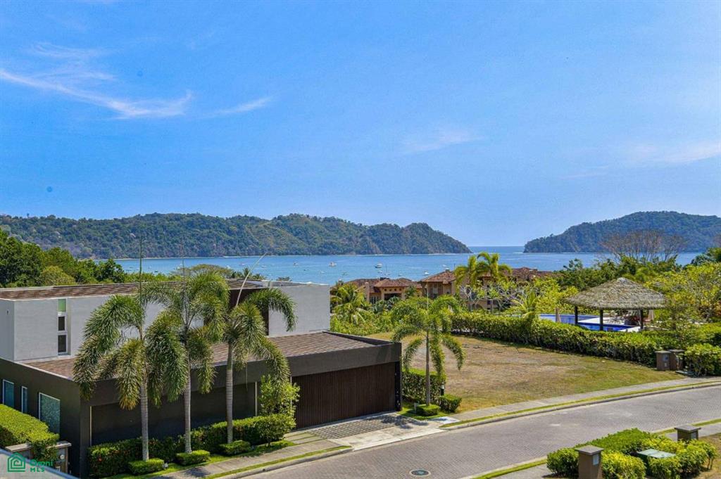 Gated Community Unit 14 Contemporary Beach Residence, Jacó, Garabito, Puntarenas