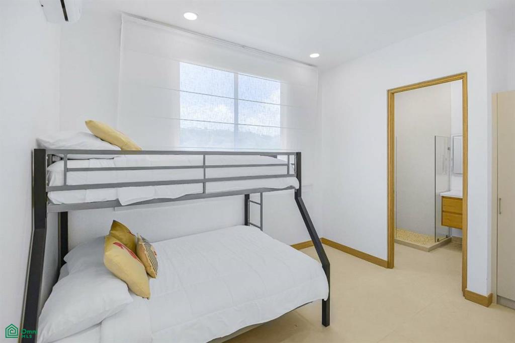 Gated Community Unit 14 Contemporary Beach Residence, Jacó, Garabito, Puntarenas
