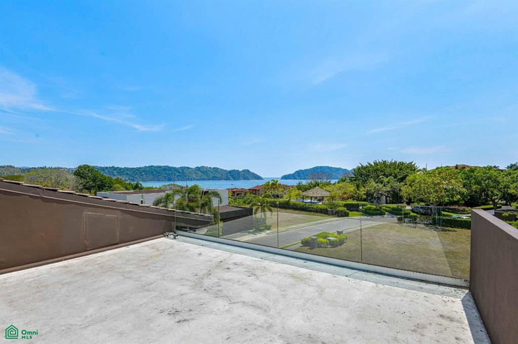 Gated Community Unit 14 Contemporary Beach Residence, Jacó, Garabito, Puntarenas