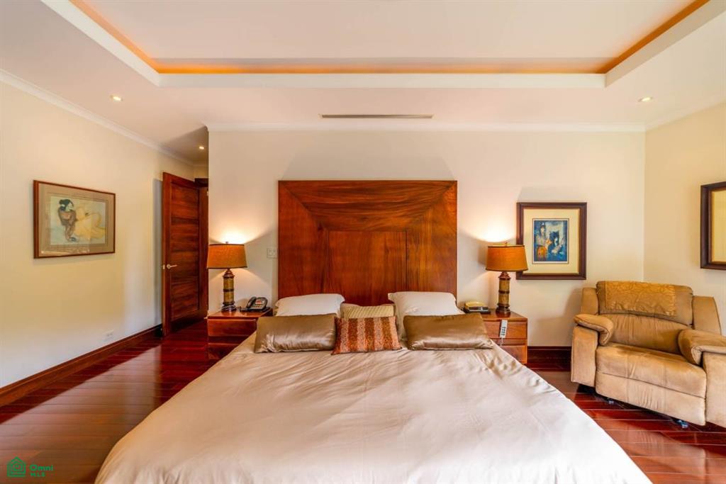 Classical Elegance City Family Home, Escazú, San Jose
