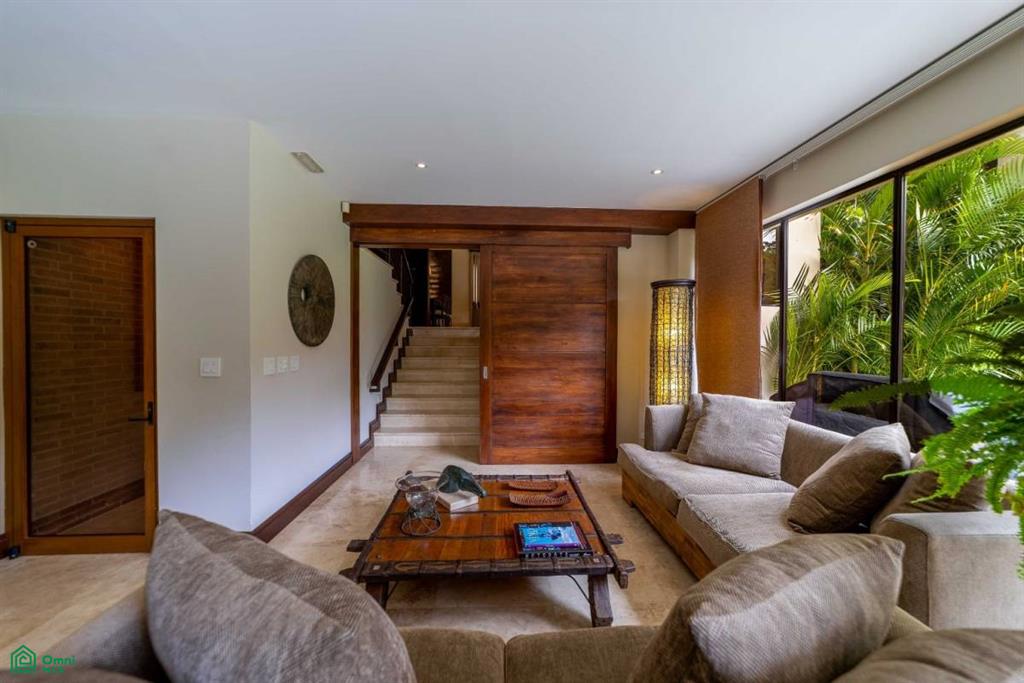 Classical Elegance City Family Home, Escazú, San Jose
