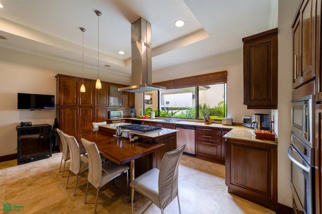 Classical Elegance City Family Home, Escazú, San Jose