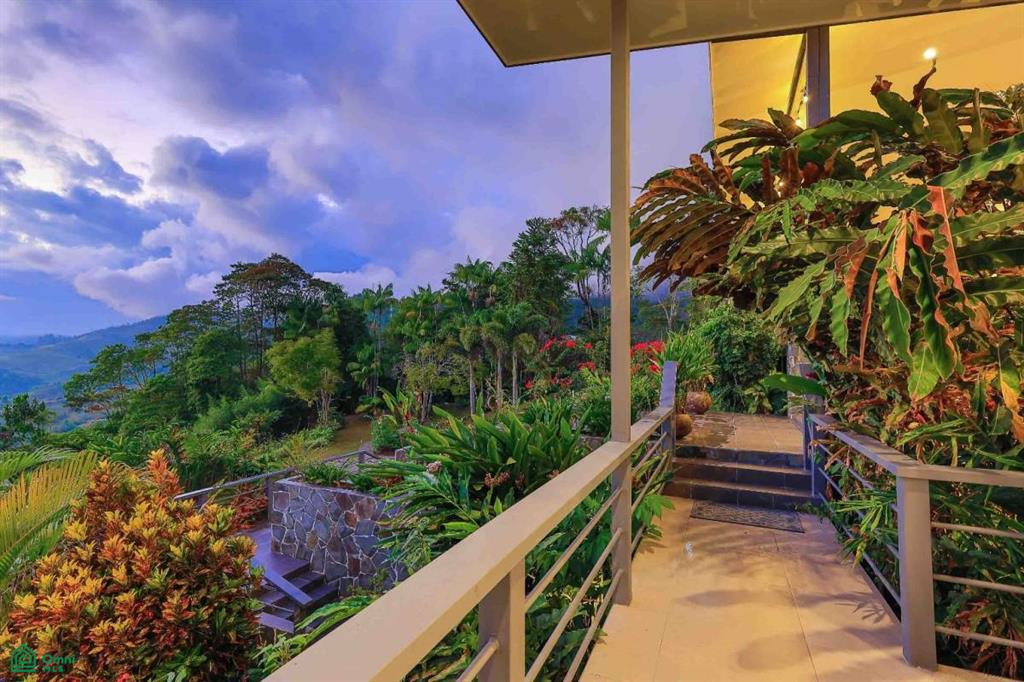 Luxurious Mountain Villa Retreat at the Base of Mt. Chirripo Villa Chirripo, Rivas, Perez Zeledon, San Jose