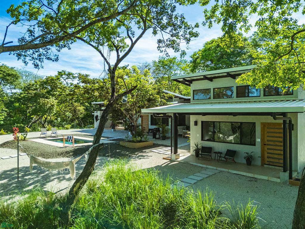 Pool Villa with Guest Studio Private Nature Home, Veintisiete de Abril, Santa Cruz, Guanacaste