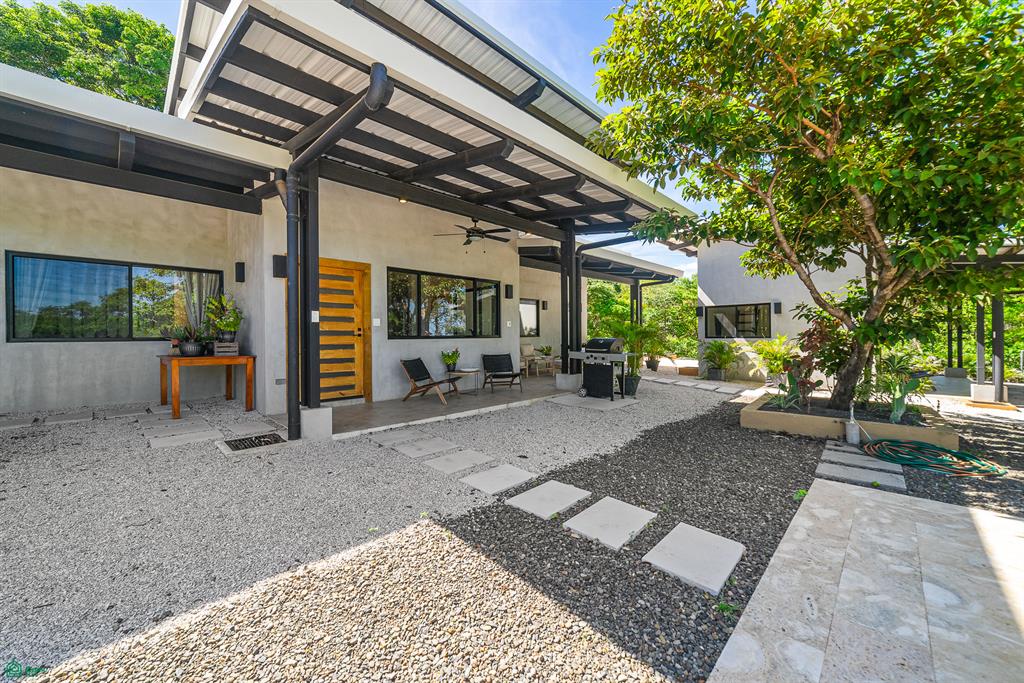 Pool Villa with Guest Studio Private Nature Home, Veintisiete de Abril, Santa Cruz, Guanacaste