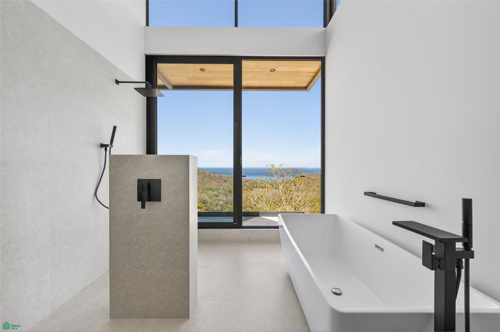Luxury Hilltop Villa with Ocean Views , Playa Grande, Santa Cruz, Guanacaste