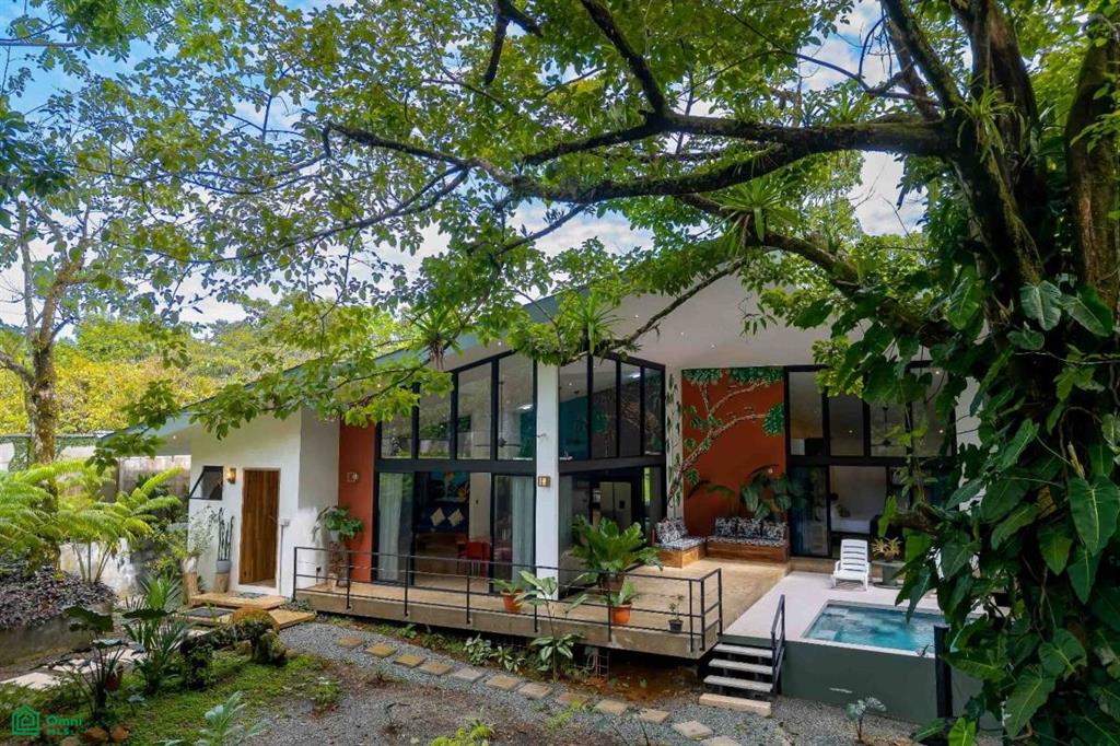 Furnished and Turnkey Home Rainforest Villa with Pool and Creek, Quepos, Quepos, Puntarenas